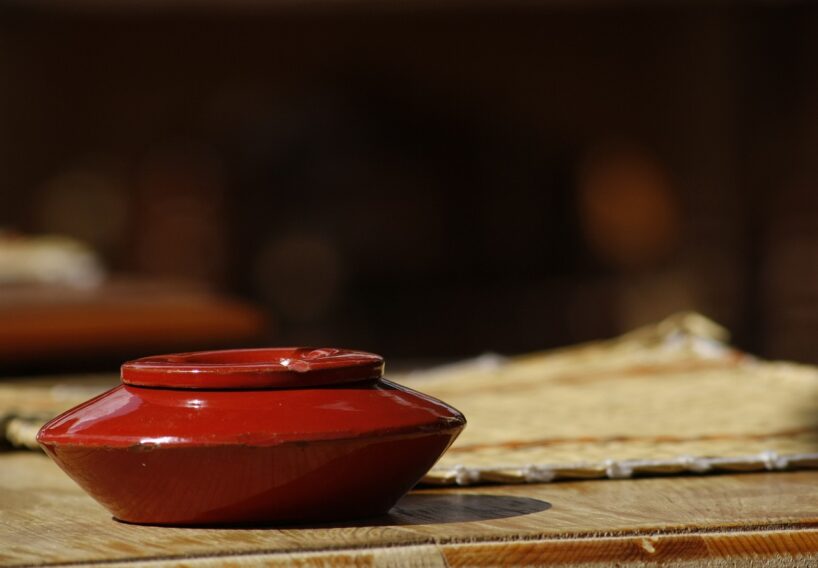 Cendrier sur une table de personne qui ne fume pas